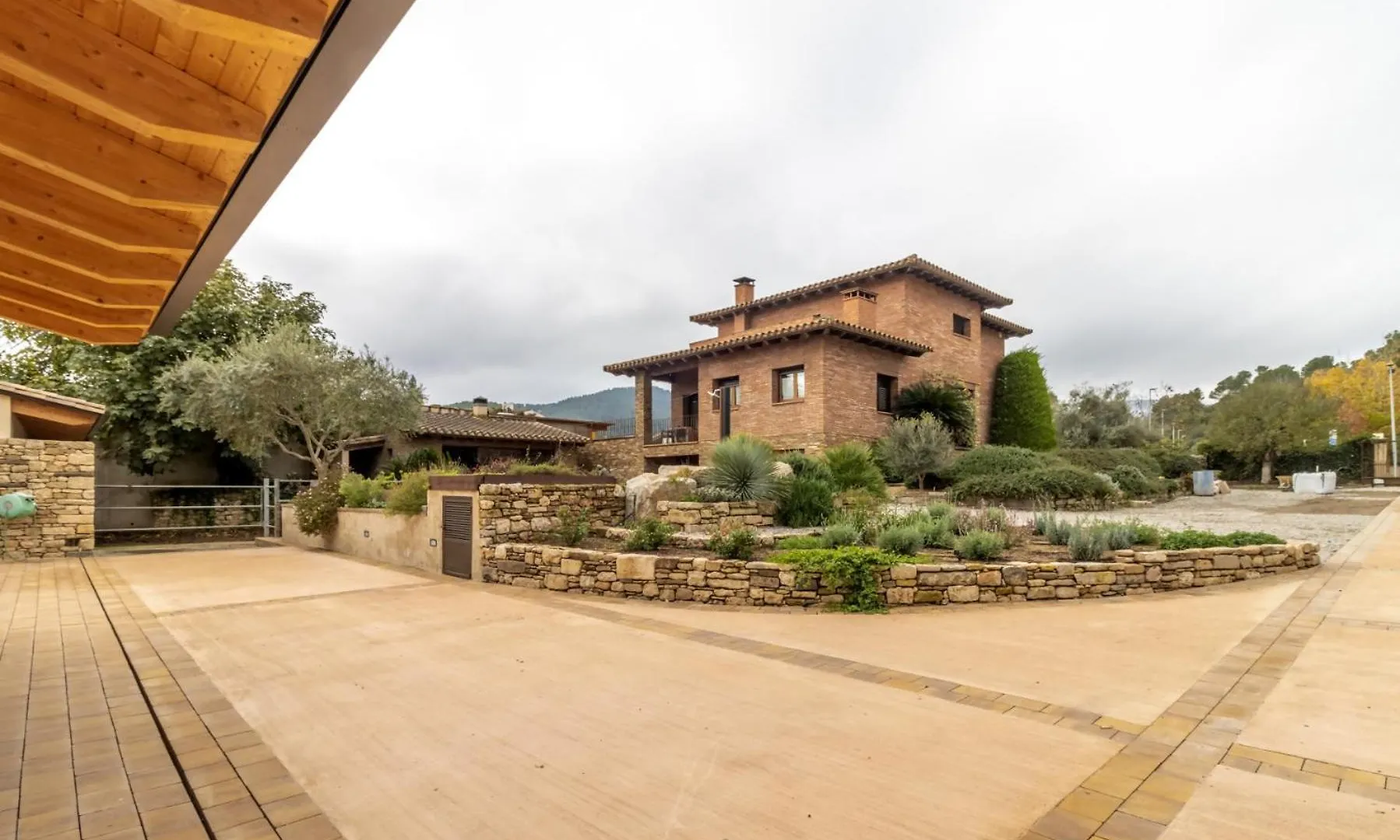 Casa Gessami Alojamiento En El Pla De Lestany Camos