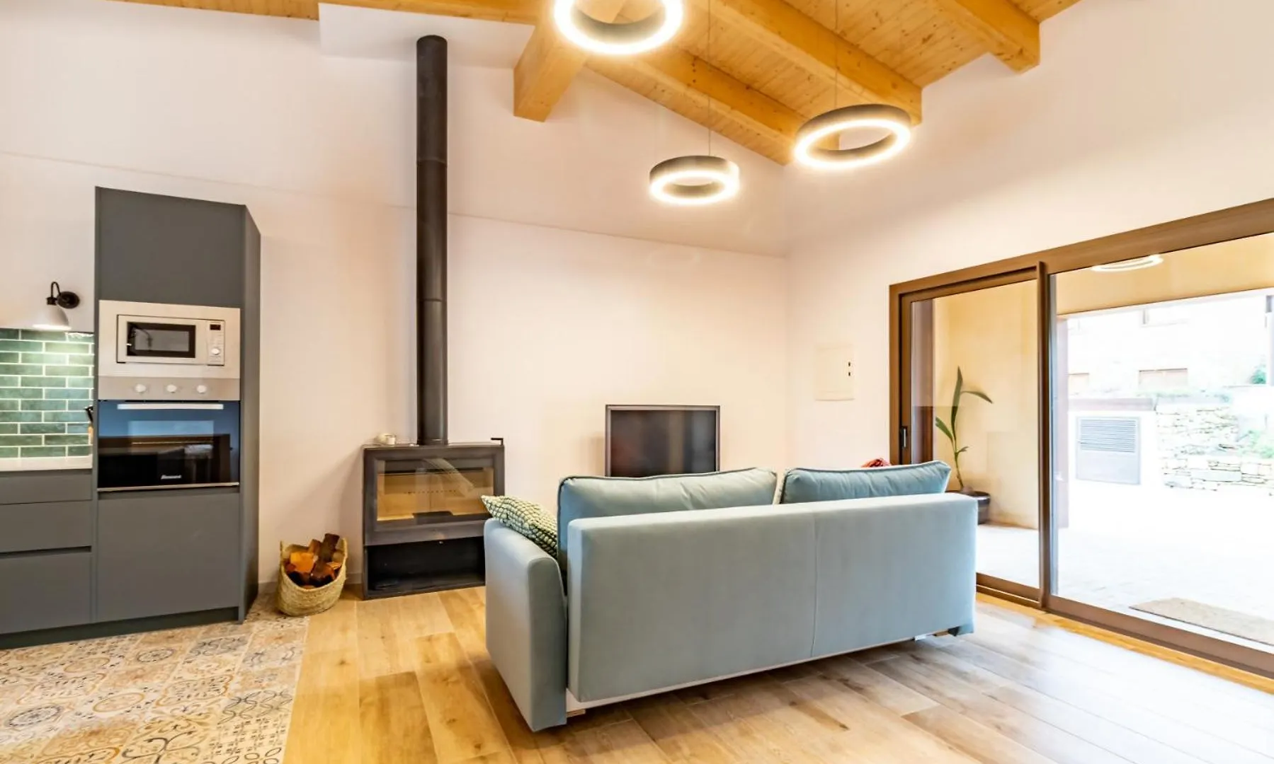 Casa Gessami Alojamiento En El Pla De Lestany Camos  Spain